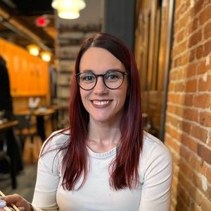 Meet your Posher, Caitlin